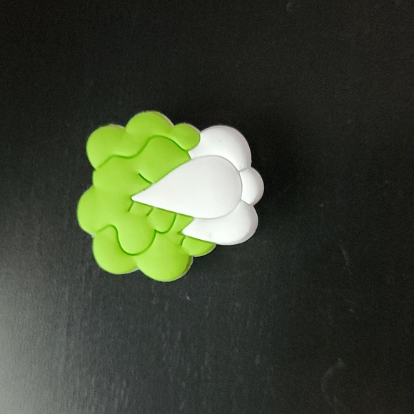 💥 5/$15 Croc Charm - Picture 1 of 2